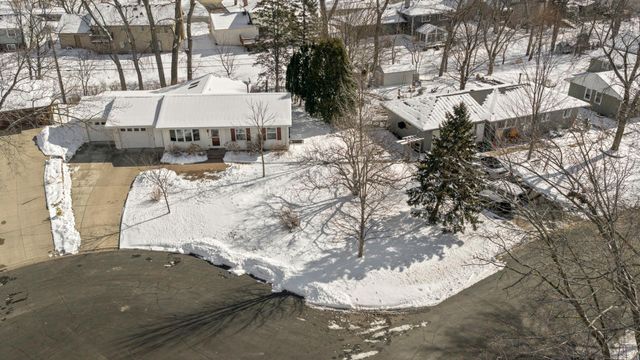 8425 Kell Avenue S, Bloomington, MN 55437