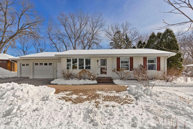 8425 Kell Avenue S, Bloomington, MN 55437