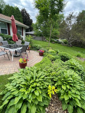 8425 Kell Avenue S, Bloomington, MN 55437