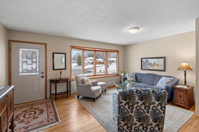 8425 Kell Avenue S, Bloomington, MN 55437