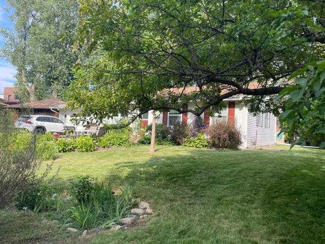 8425 Kell Avenue S, Bloomington, MN 55437