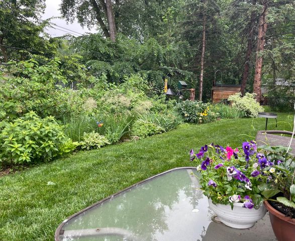 8425 Kell Avenue S, Bloomington, MN 55437