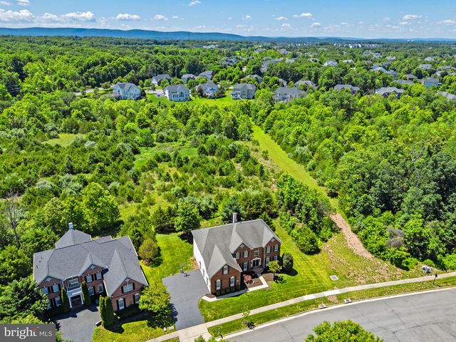 25785 FLYAWAY, Chantilly, VA 20152