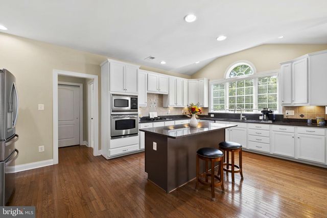 25785 FLYAWAY, Chantilly, VA 20152