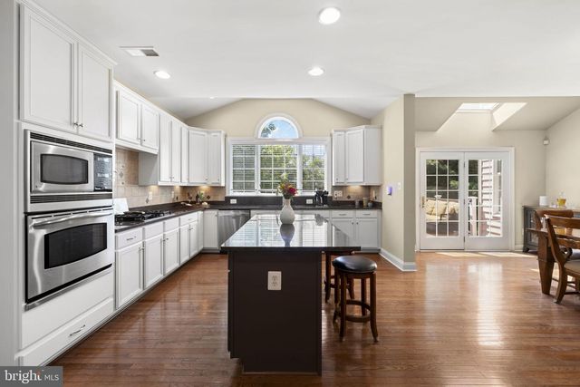 25785 FLYAWAY, Chantilly, VA 20152