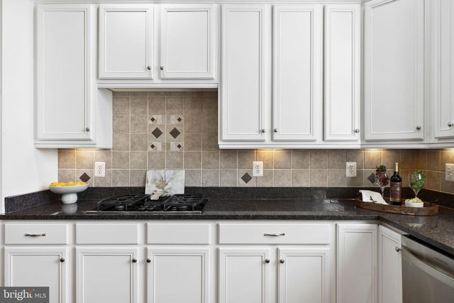 25785 FLYAWAY, Chantilly, VA 20152