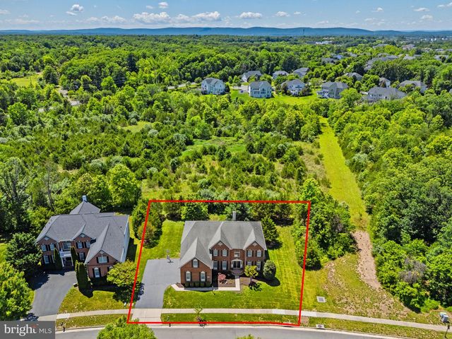 25785 FLYAWAY, Chantilly, VA 20152