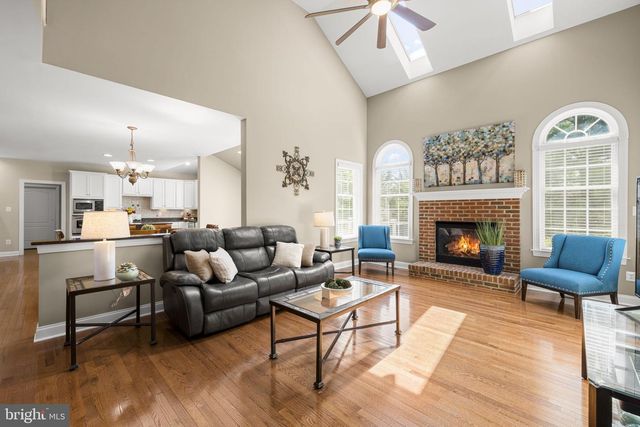 25785 FLYAWAY, Chantilly, VA 20152
