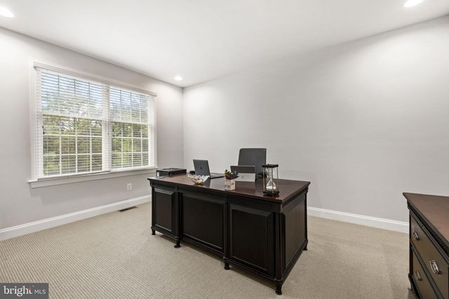 25785 FLYAWAY, Chantilly, VA 20152