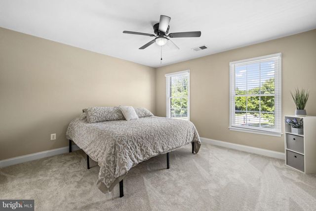 25785 FLYAWAY, Chantilly, VA 20152