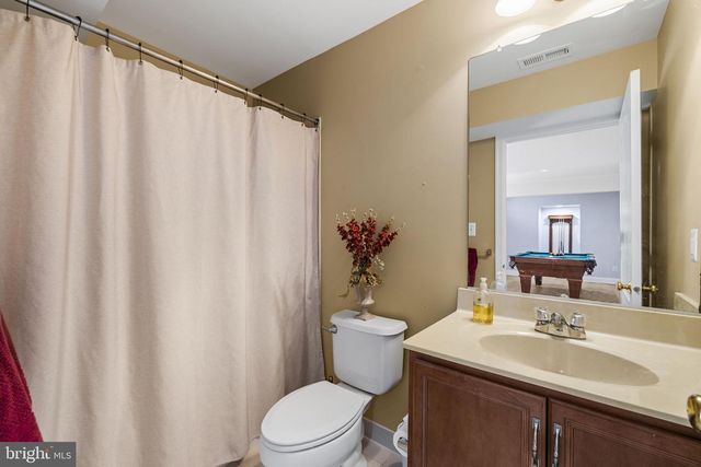 25785 FLYAWAY, Chantilly, VA 20152