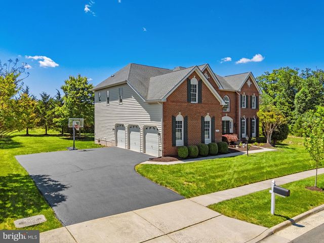 25785 FLYAWAY, Chantilly, VA 20152