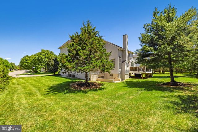 25785 FLYAWAY, Chantilly, VA 20152