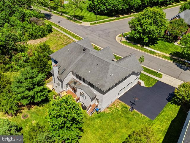 25785 FLYAWAY, Chantilly, VA 20152