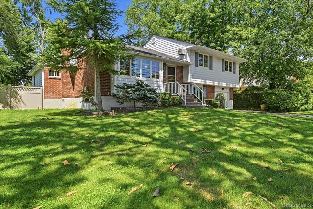 95 Miller Boulevard, Syosset, NY 11791