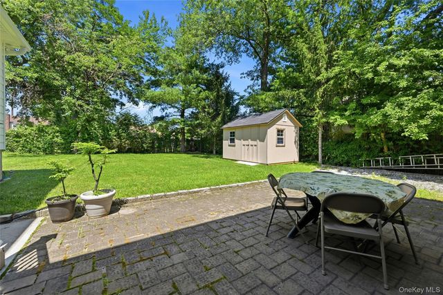 95 Miller Boulevard, Syosset, NY 11791