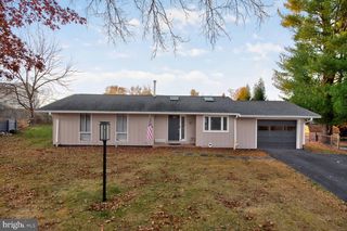 10 HERITAGE HILLS CT, Brookeville, MD 20833