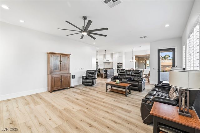 7580 Prancing Pony Court, Las Vegas, NV 89131