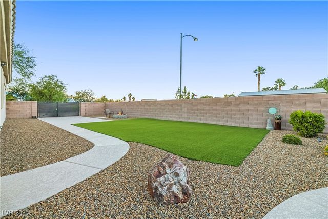 7580 Prancing Pony Court, Las Vegas, NV 89131