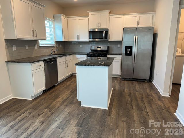 6424 Ellimar Field Lane, Charlotte, NC 28215