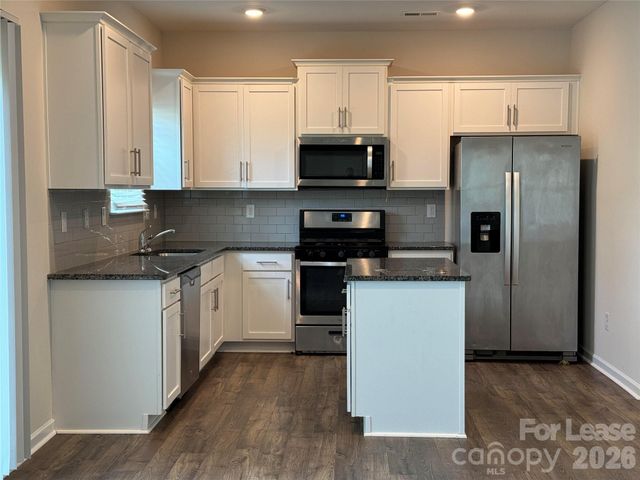 6424 Ellimar Field Lane, Charlotte, NC 28215