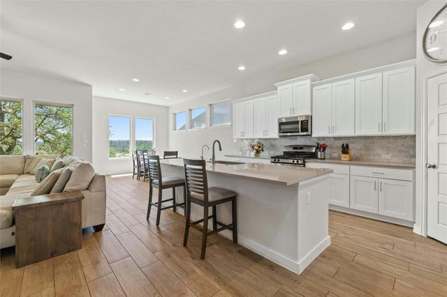 129 Saturnia DR, Georgetown, TX 78628