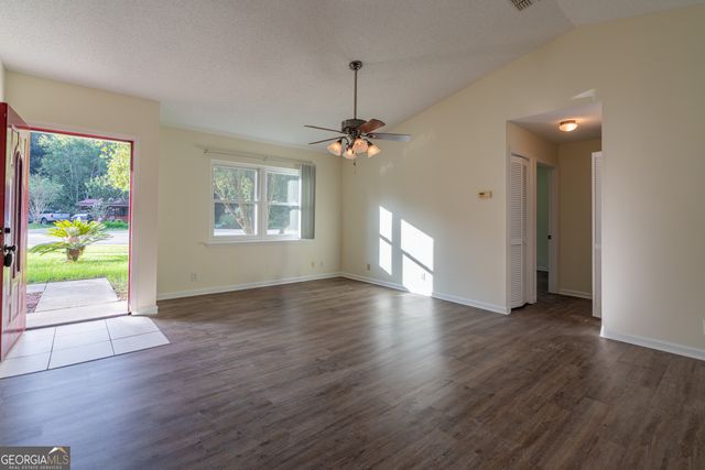 404 Potomac Court, St. Marys, GA 31558