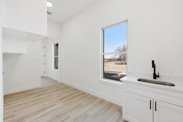 150 Briar Patch Road, Boyd, TX 76023