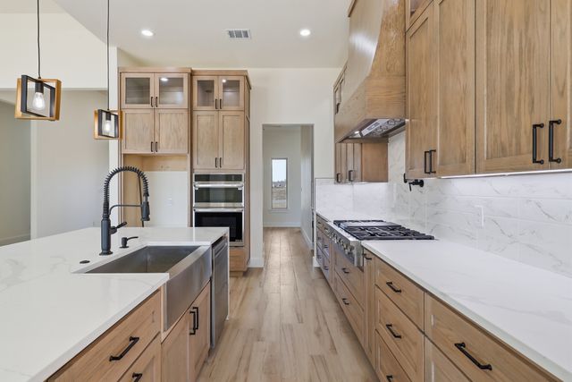 150 Briar Patch Road, Boyd, TX 76023