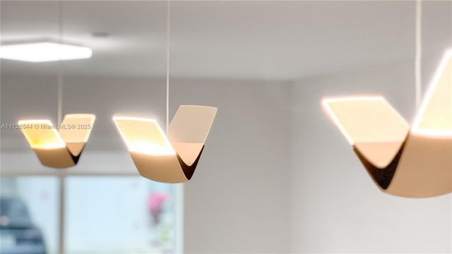 2555 NE 193rd St 2102, Miami, FL 33180