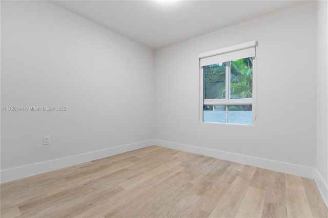 2555 NE 193rd St 2102, Miami, FL 33180