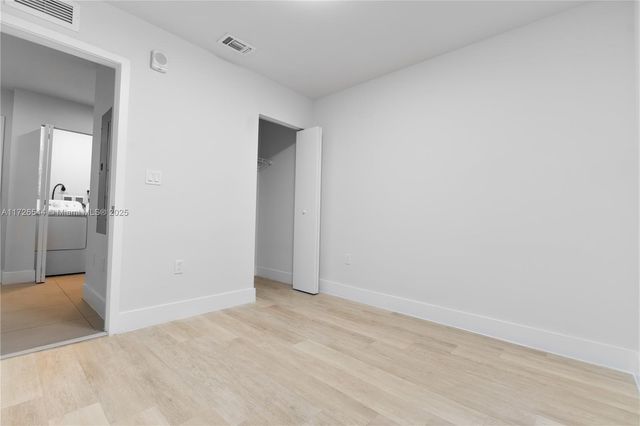 2555 NE 193rd St 2102, Miami, FL 33180