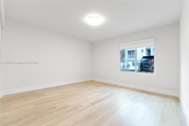 2555 NE 193rd St 2102, Miami, FL 33180