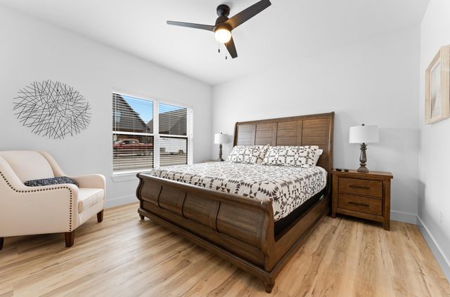 340 Poolside Pass, 16, Hollister, MO 65672