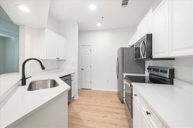 1217 Whitshire Way, Alpharetta, GA 30004