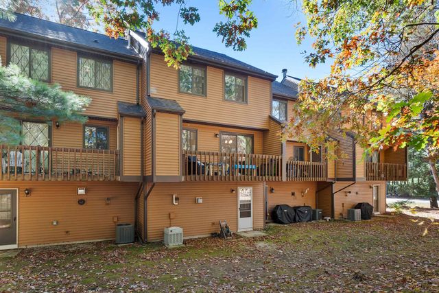 6 Winrow Drive, Merrimack, NH 03054