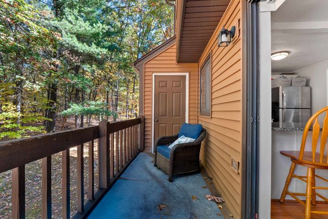 6 Winrow Drive, Merrimack, NH 03054