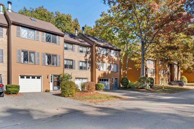 6 Winrow Drive, Merrimack, NH 03054