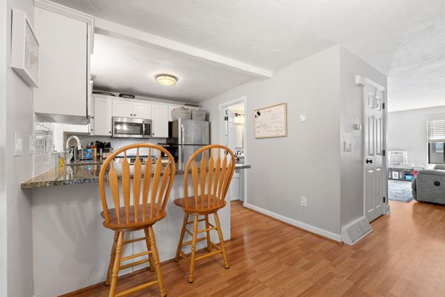 6 Winrow Drive, Merrimack, NH 03054