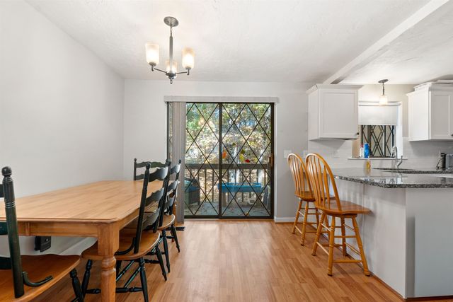 6 Winrow Drive, Merrimack, NH 03054