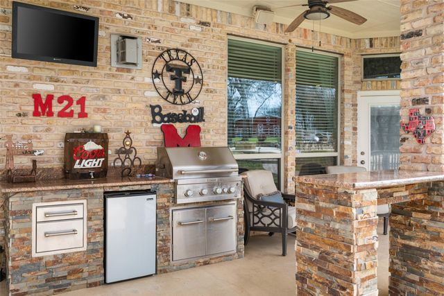 6501 Gehrig Circle, Burleson, TX 76028