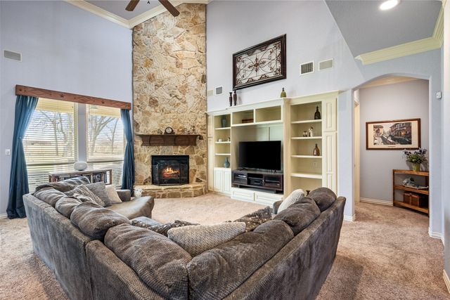 6501 Gehrig Circle, Burleson, TX 76028