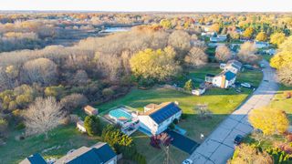 57 Mohawk Dr, Seekonk, MA 02771
