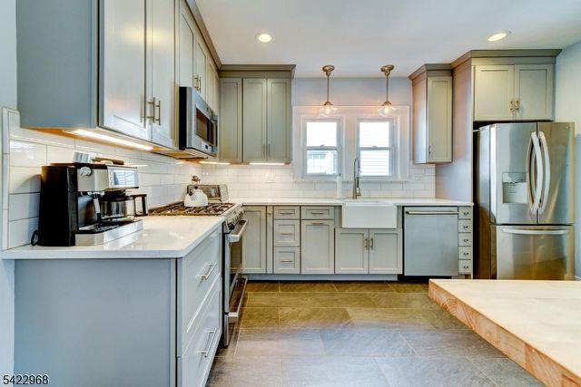 425 Bartine St, Somerville Boro, NJ 08876