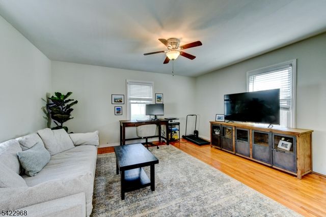 425 Bartine St, Somerville Boro, NJ 08876