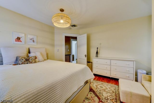 425 Bartine St, Somerville Boro, NJ 08876