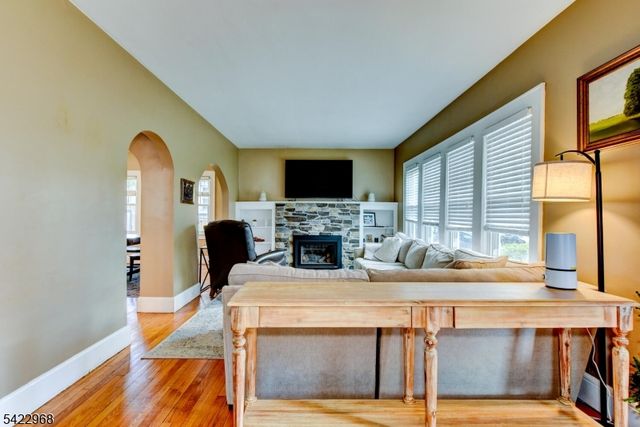 425 Bartine St, Somerville Boro, NJ 08876