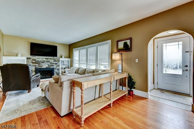 425 Bartine St, Somerville Boro, NJ 08876