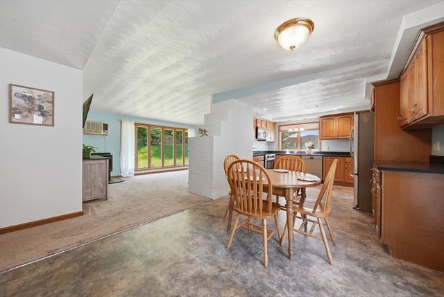 20 Wildes Rd, Chelmsford, MA 01824