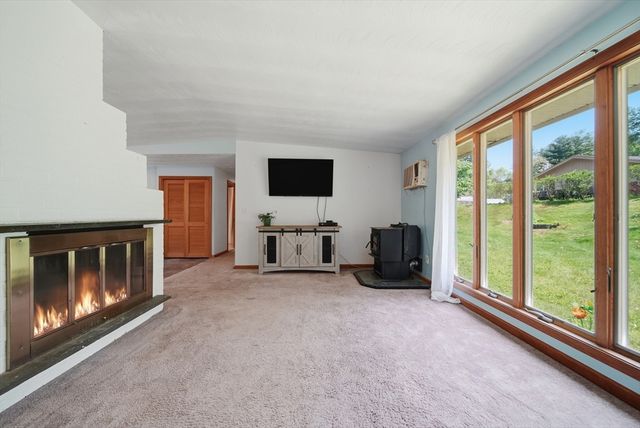 20 Wildes Rd, Chelmsford, MA 01824